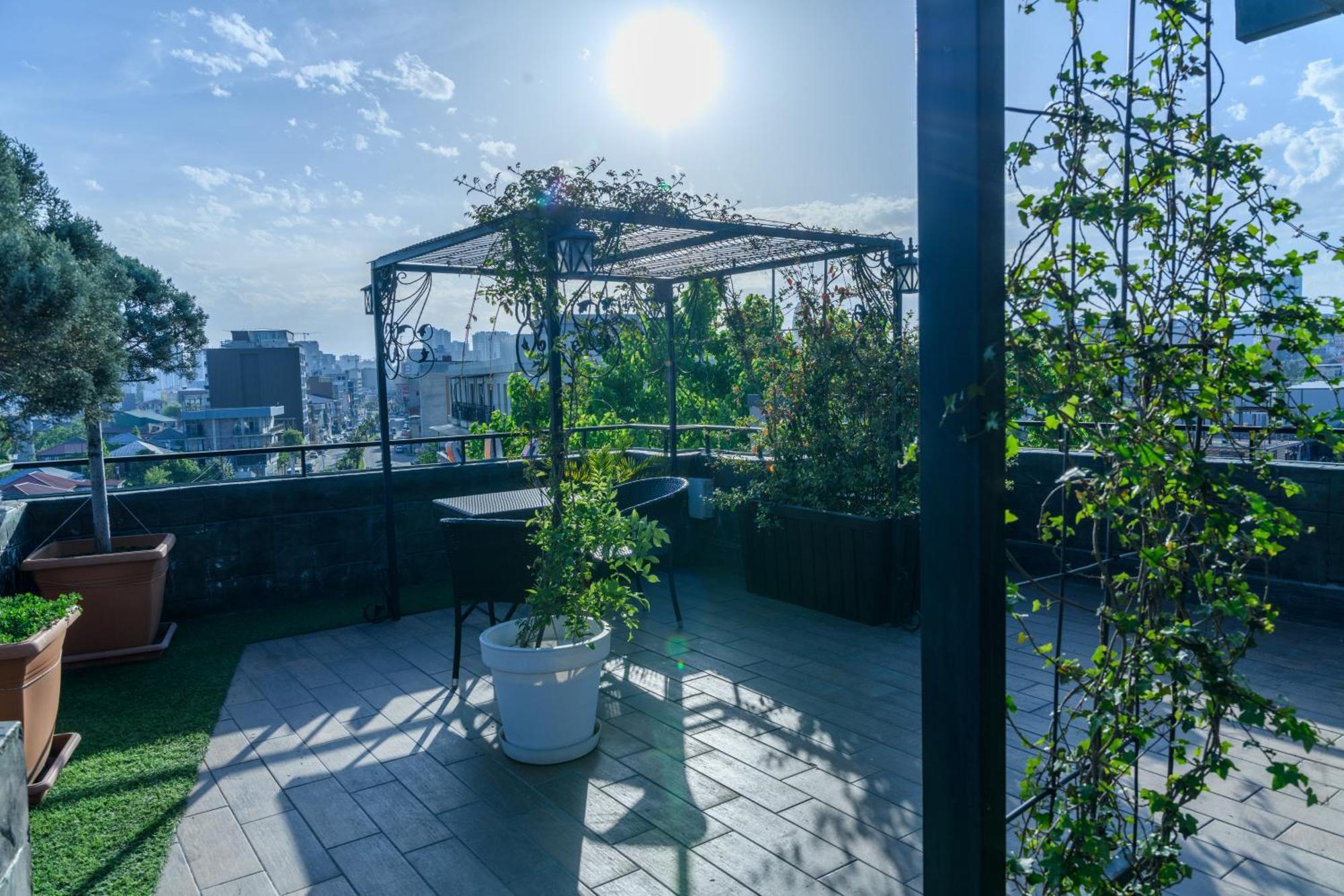 Hotel Sunny Batumi Exterior photo