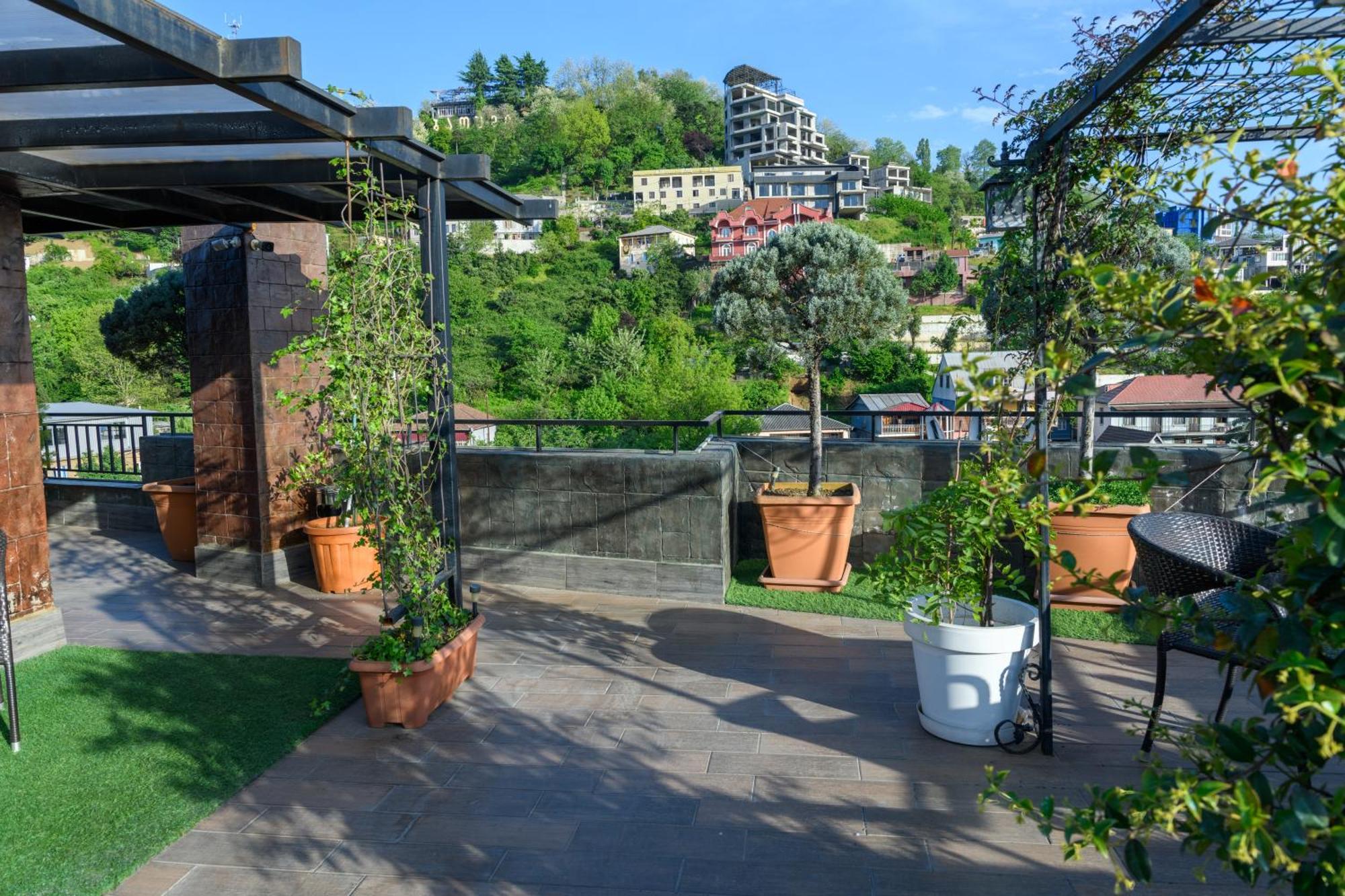 Hotel Sunny Batumi Exterior photo