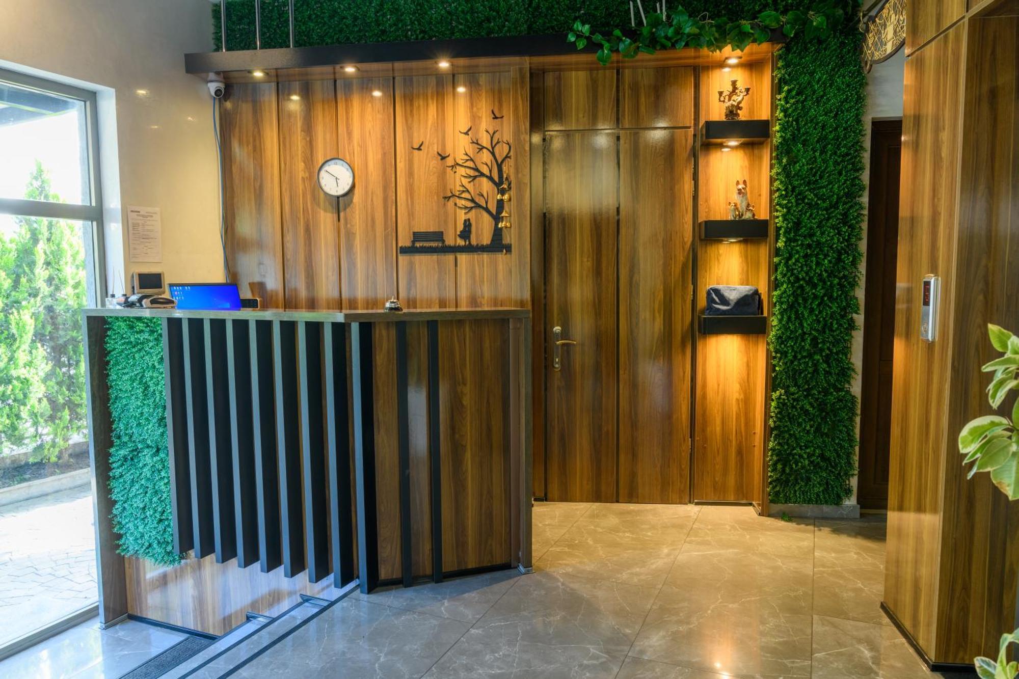 Hotel Sunny Batumi Exterior photo